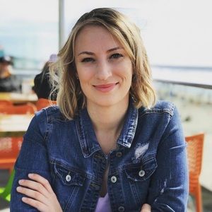 Meet your Posher, Emily